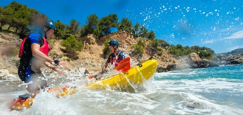 Deportes de Aventura Granada Barranquismo Kayak Rafting