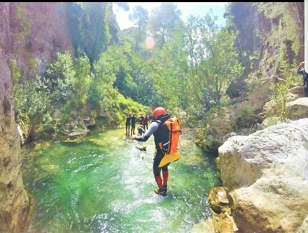 Piscina y Barbacoa en Rio Verde Otivar